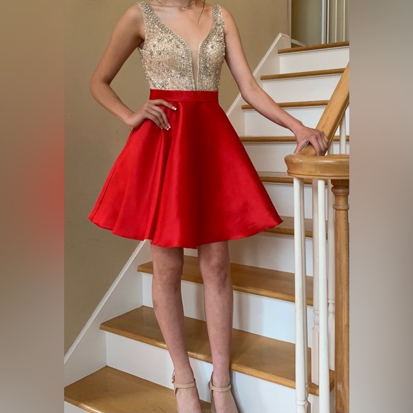 CUSTOM PROM DRESS - Picture 6 of 7